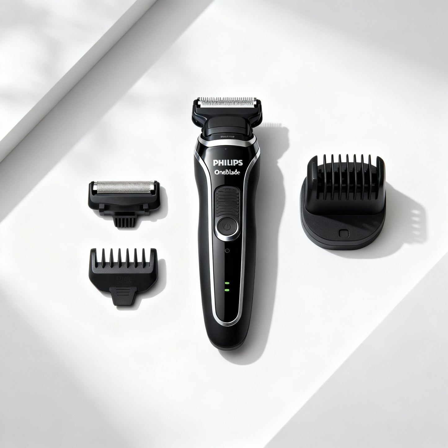 Tondeuse Philips OneBlade modèle QP2724/30 avec accessoires